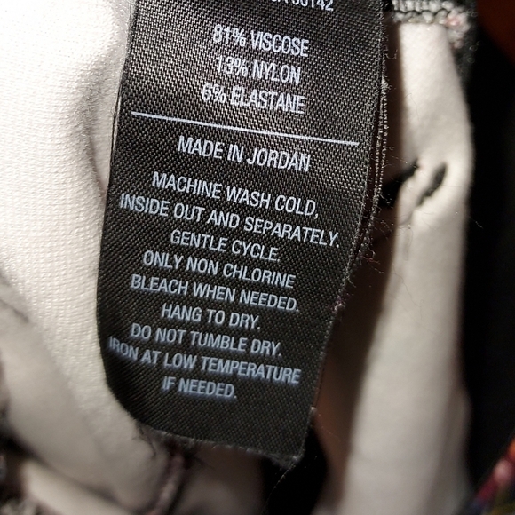 Luxe Slims jegging plaid red and black large Petite - Picture 2 of 8